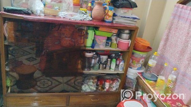 সোকেস বিক্রি করা হবে।