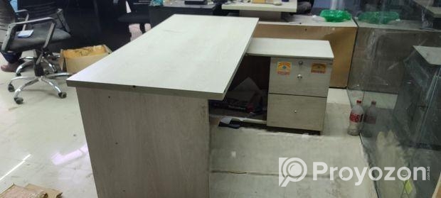 Executive Desk ‍Sell Post