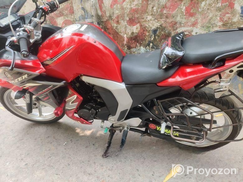 Yamaha Fazer . 2020