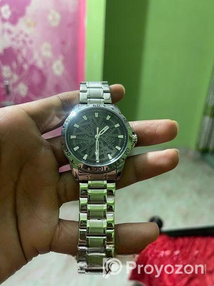 New Watch…Kal gift peyechi… sell kore dite cha