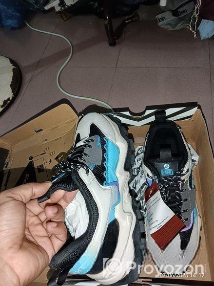 Sneaker sell Post
