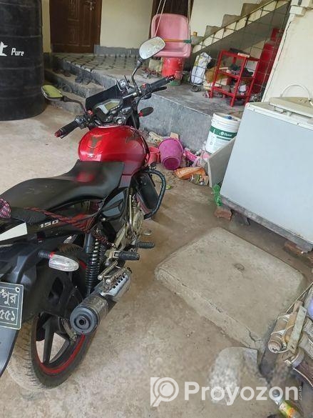 Bajaj Pulsar 150 . 2012