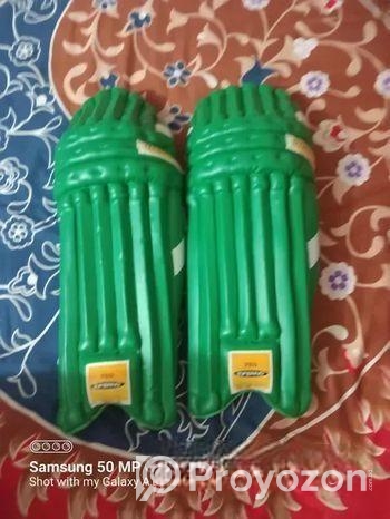 Cricket Pads Sell