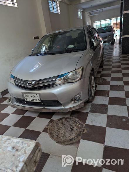 Toyota Axio . 2013