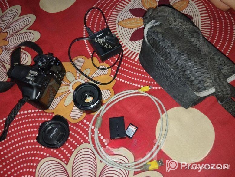 Canon 1300 D