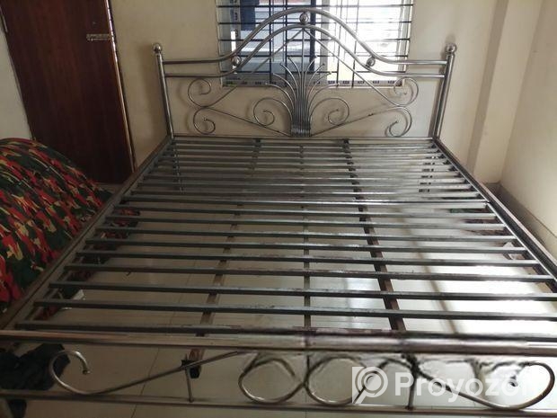 স্টিলের খাট
