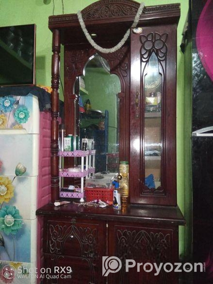 ড্রেসিং টেবিল বিক্রি হবে