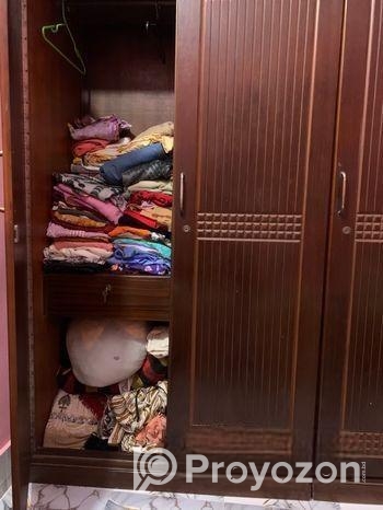Cabinet almari ‍Sell Post