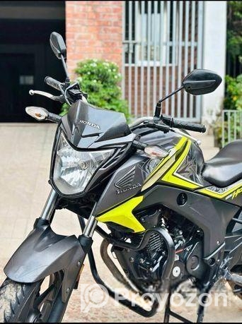Honda Hornet 2020