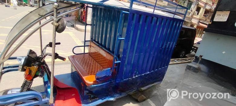 অটো কাভার ভ্যান