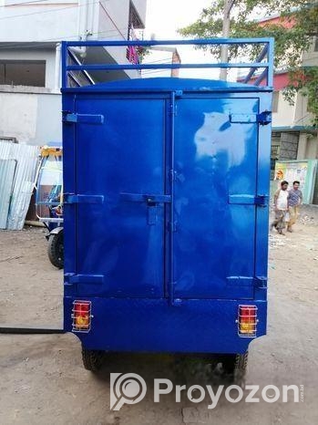 AL-MODINA COVER VAN