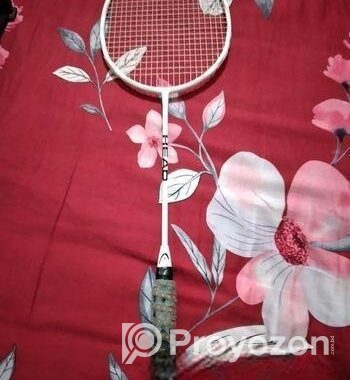 Badminton Bat – Lightweight & Durable”