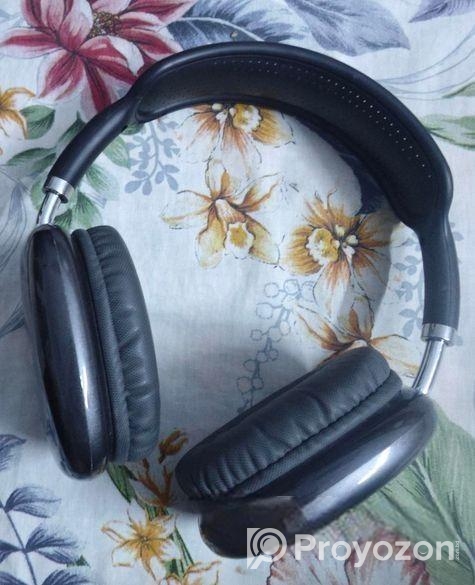Headphone