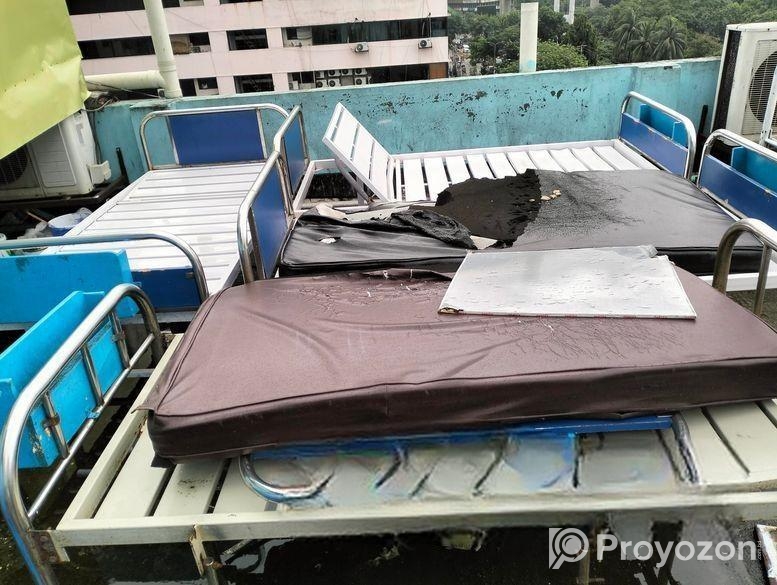 Hospital pataient bed new condition