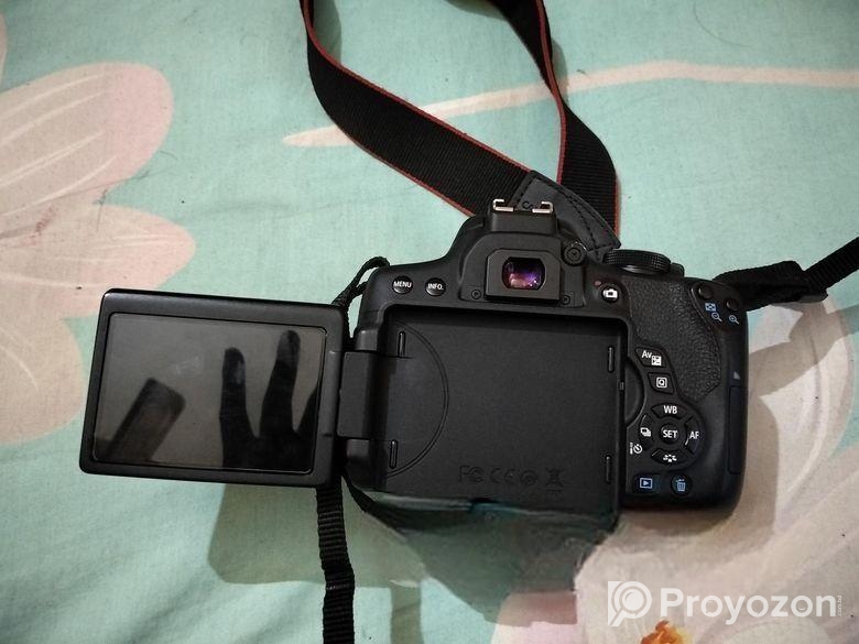 Canon 750D