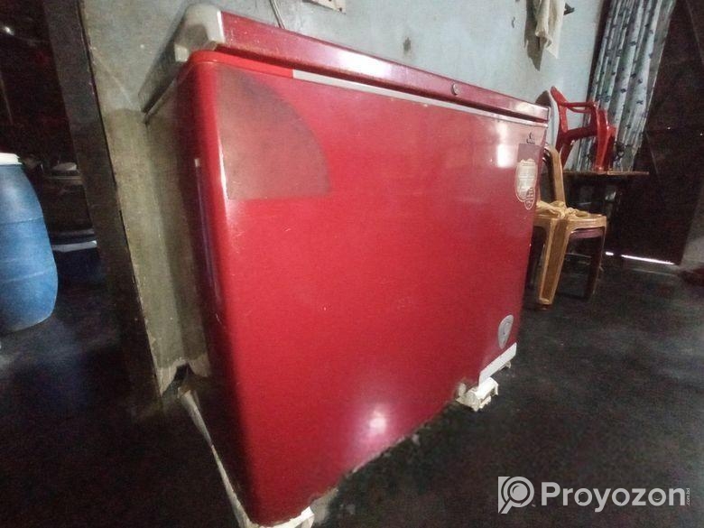 Walton Deep Fridge