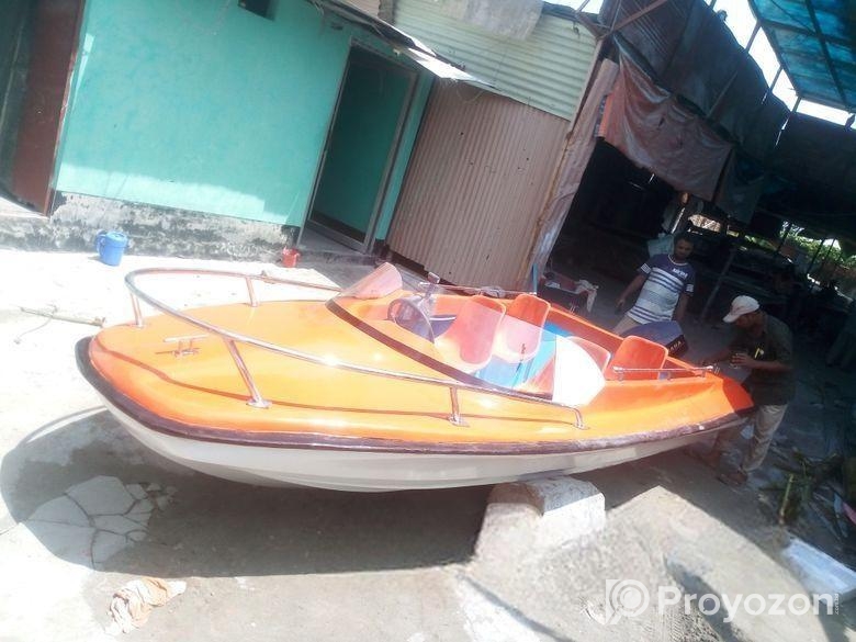 Racing Speedboat