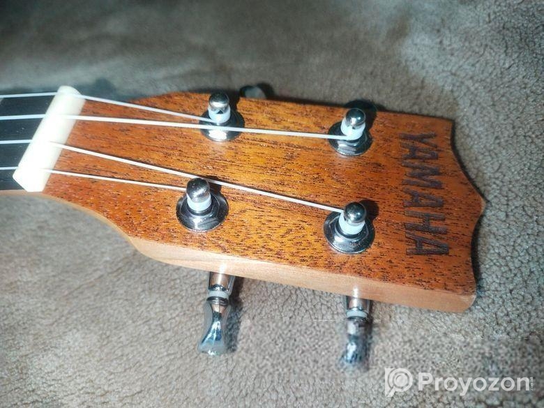 Yamaha Uk24 ইউকেলে