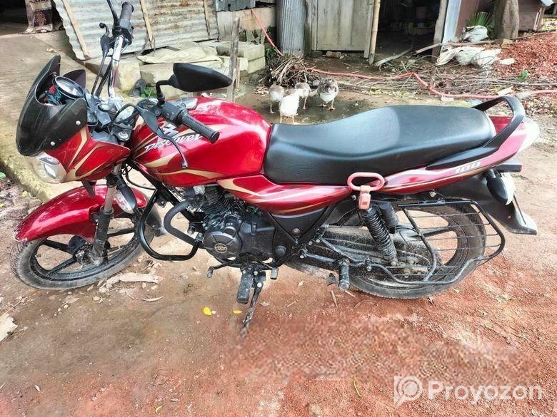 Bajaj Discover 100 . 2018