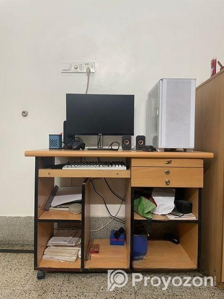 Computer Table Sell