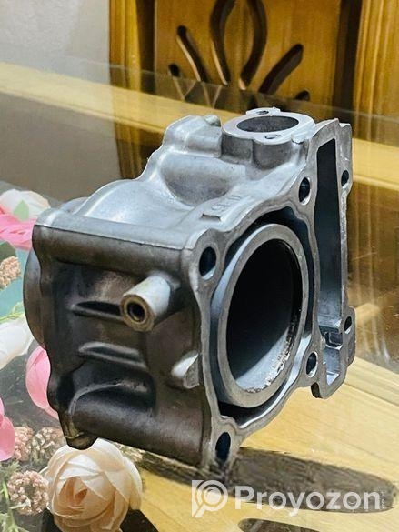 Yamaha R15 Cylinder