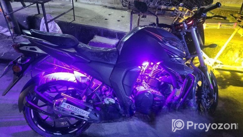 Yamaha FZs V2 . 2023
