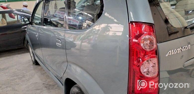 Toyota Avanza 2009