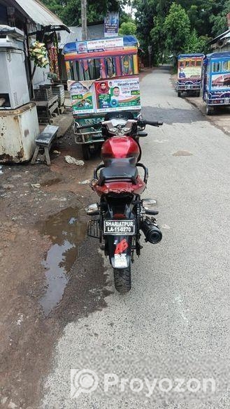 Bajaj Pulsar 150 . 2012