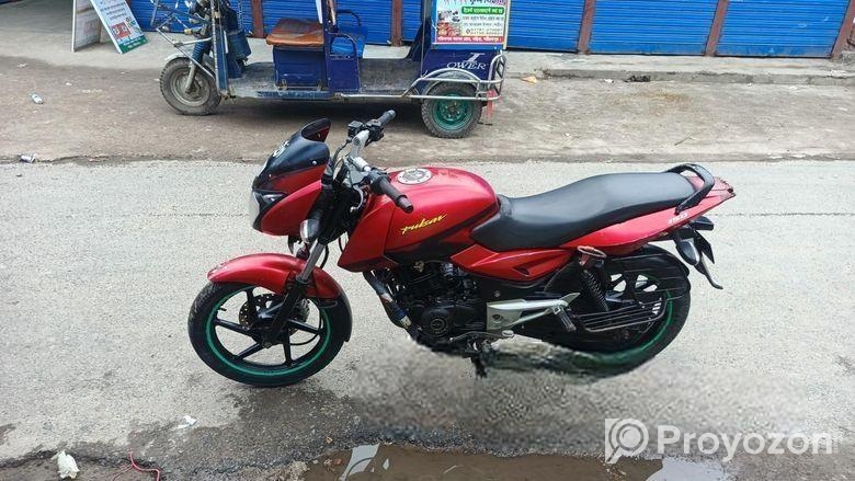 Bajaj Pulsar 150 . 2012