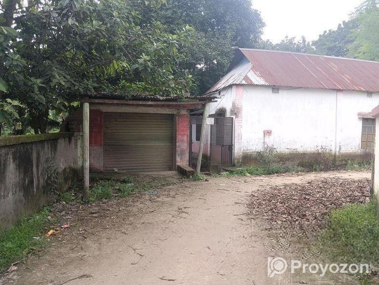 বাড়িসহ জমি বিক্রি