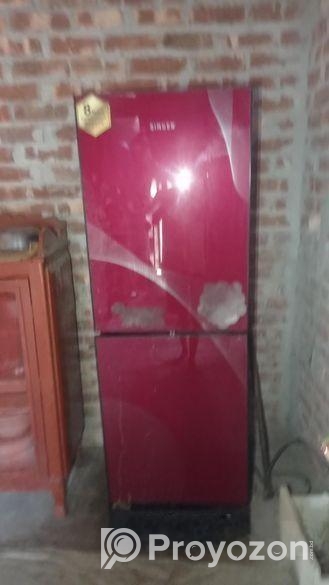 Singer Freeze Sell