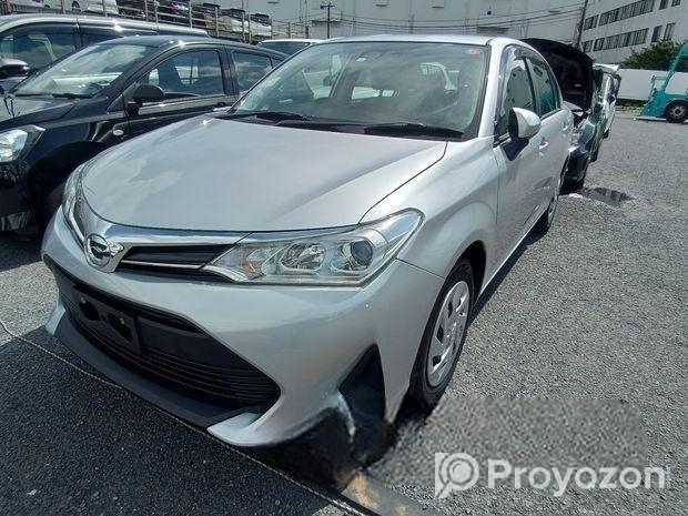 Toyota Axio EX Silver R/40000 km 2020
