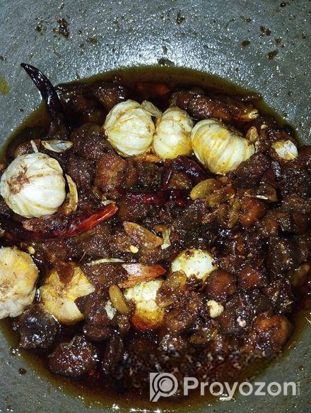 গরুর মাংসের আচার।