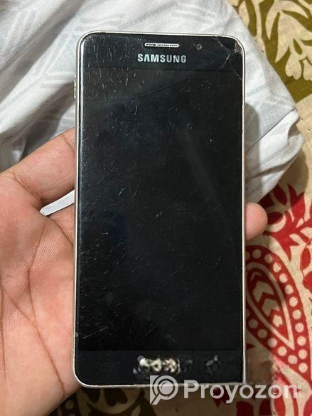 Samsung Galaxy A3 . (Used)
