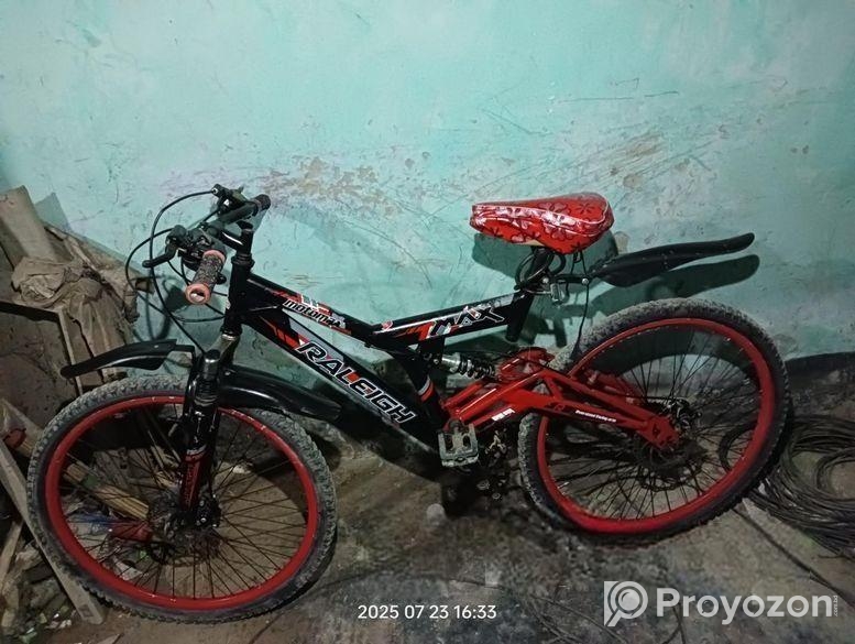 সাইকেলটি বিক্রি হবে।