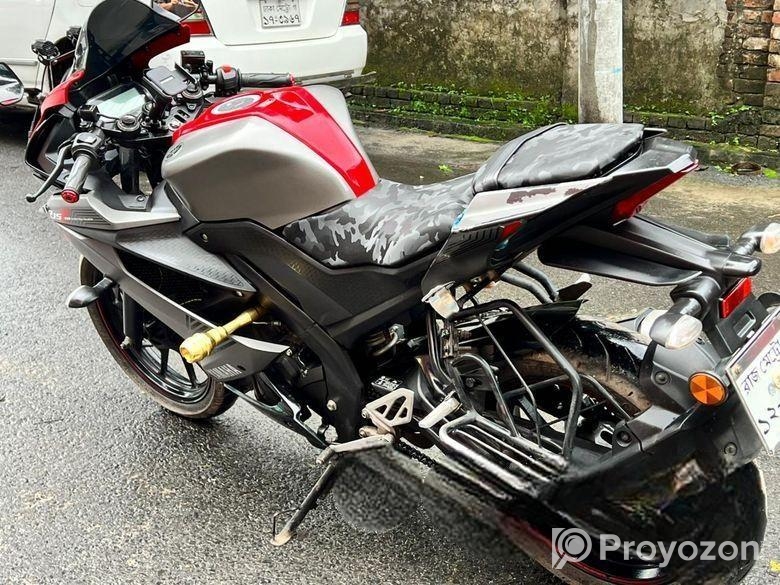 Yamaha R15 2021
