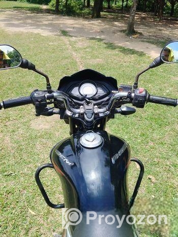 TVS Phoenix . 2017