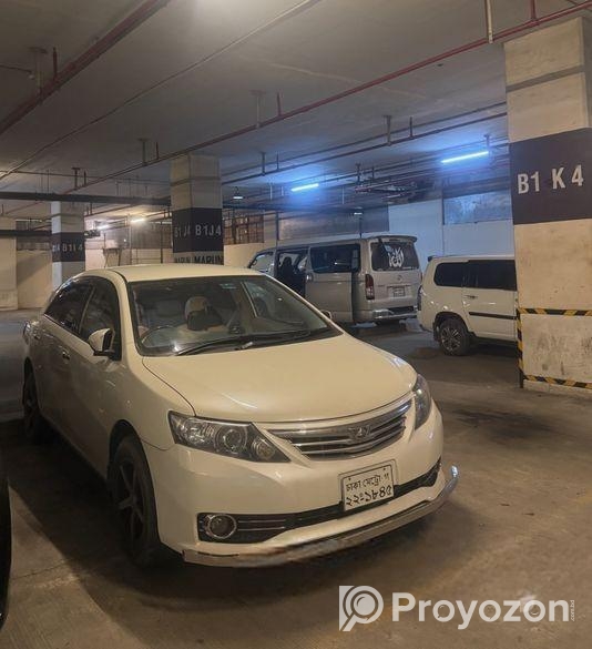 Toyota Allion . 2010