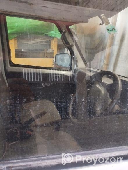 Mitsubishi Covered Van . 2003