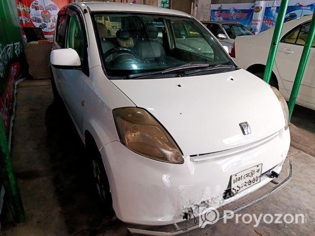 Toyota Passo 2005