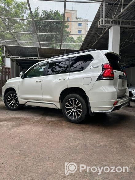 Toyota Land Cruiser Prado 2015