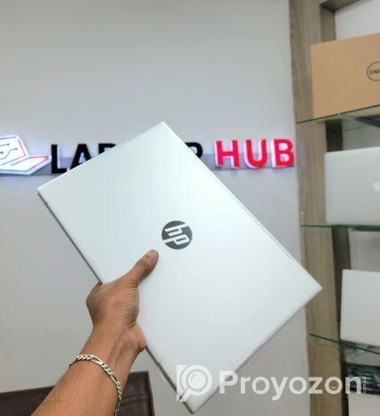HP Pavilion 15|Intel i7-13|NVidia MX 550 2 GB Dedi