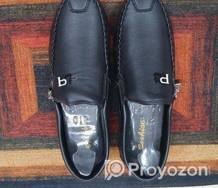 Shoes sell