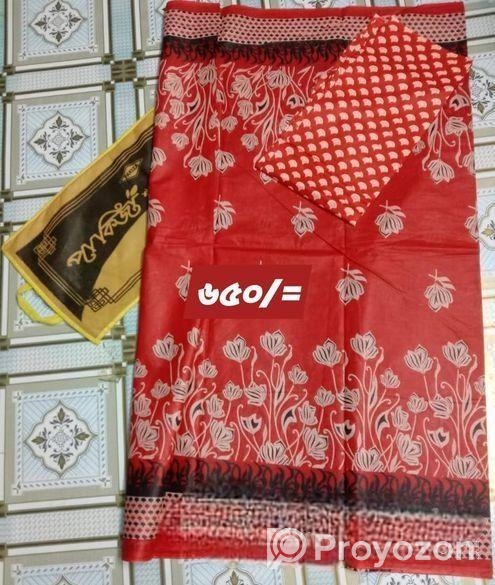 পাকিজা ব্রান্ডের সুতি শাড়ি ব্লাউজের পিস সহ।