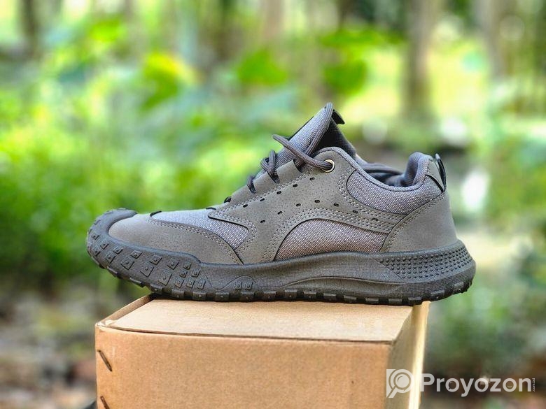 Hiking shoes sell