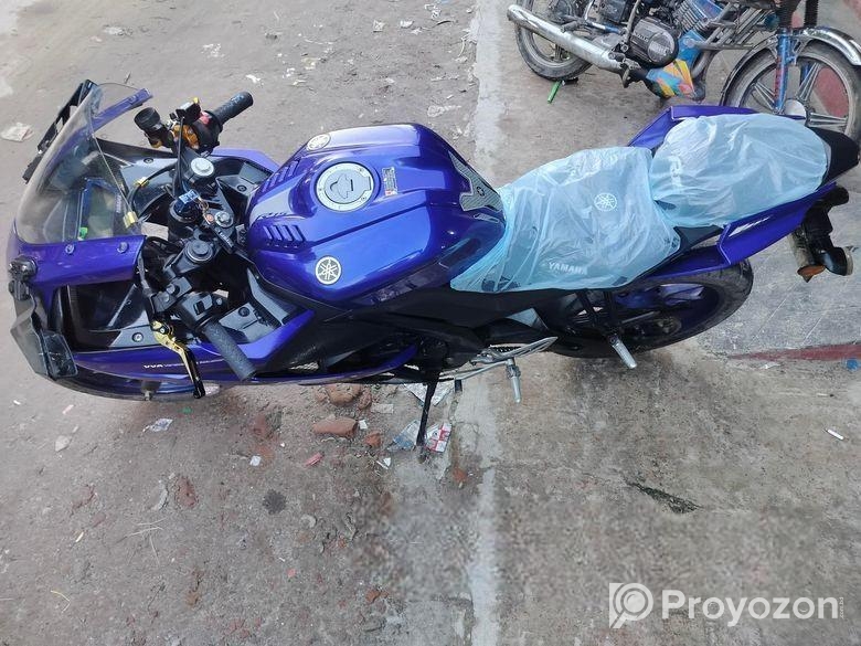 Yamaha R15 v3 2021