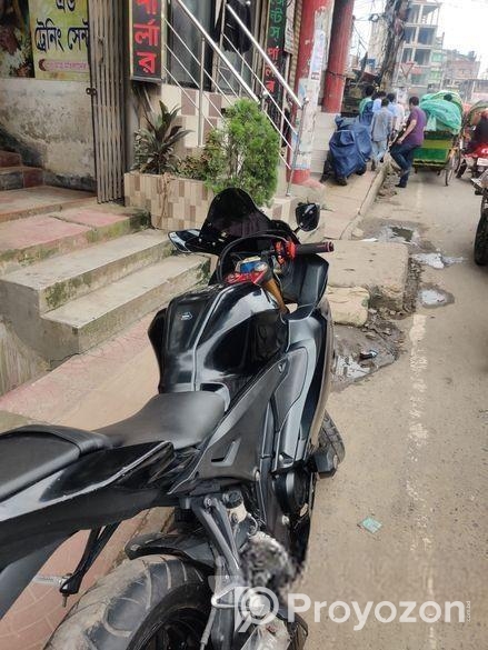 TVS Stryker 2018
