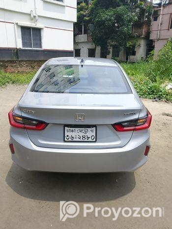 Honda City . 2021