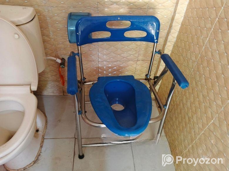 Commod Chair