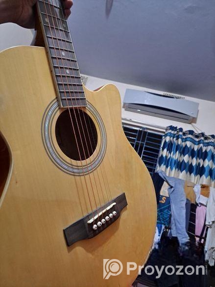 Onek valo guiter
